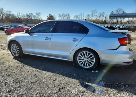 2015 Volkswagen Jetta Se z USA, uszkodzony, nr VIN 3VWD07AJ4FM278503